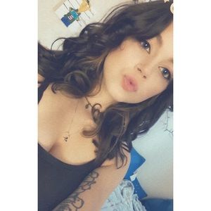 Meet your Posher, Brittni